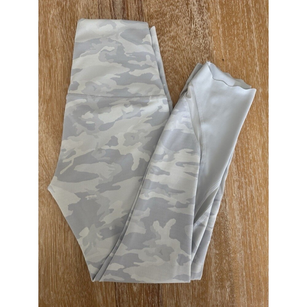 Lululemon Wunder Under HR Crop 23" Scallop Incognito Camo White Size 6 W6BKXS